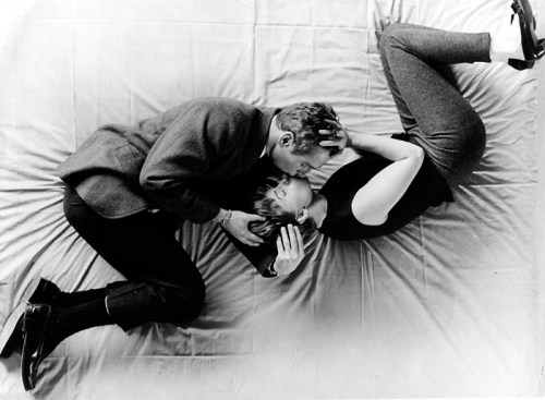 Paul-Newman-Joanne-Woodward-kiss